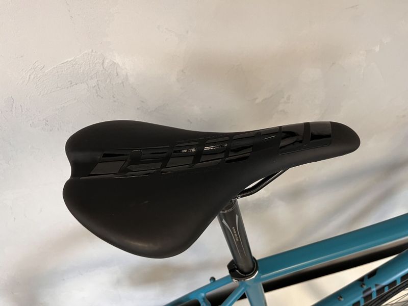 Gravel Author Aura XR3 