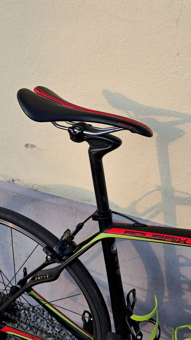Specialized Roubaix Di2, karbon
