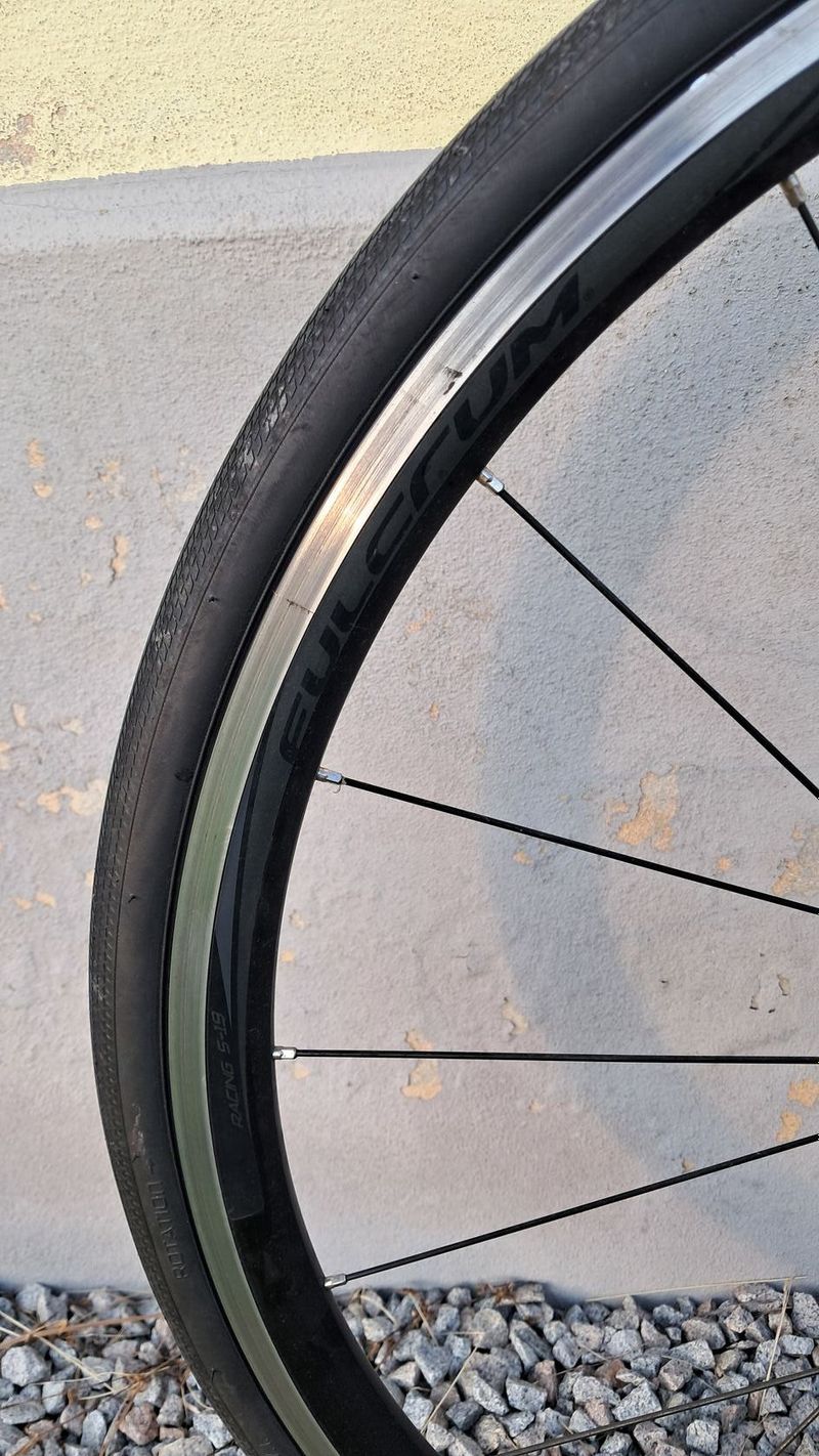 Specialized Roubaix Di2, karbon