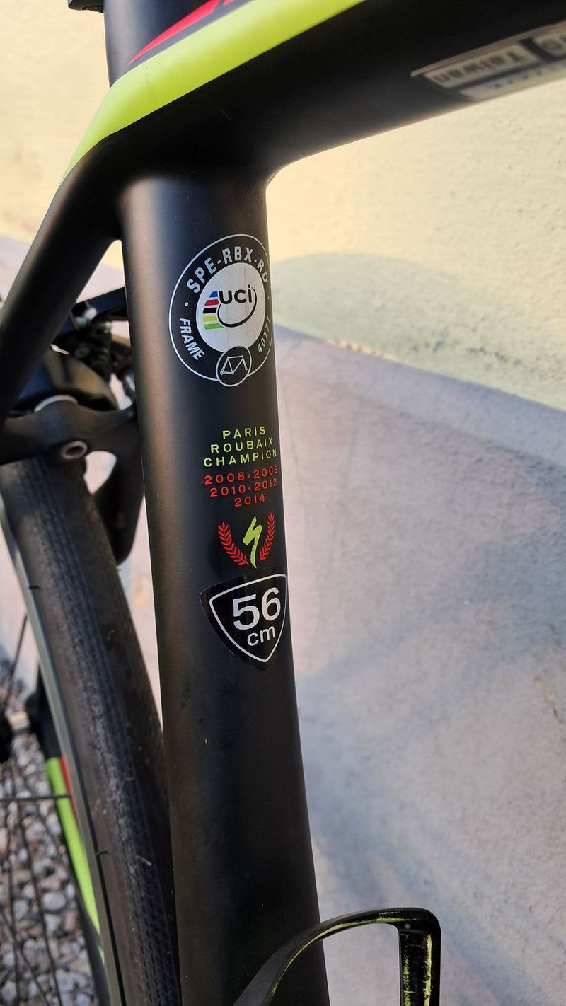Specialized Roubaix Di2, karbon