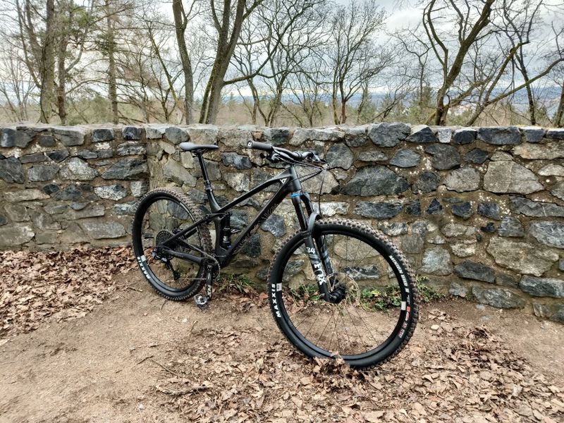 YT IZZO CORE 2 2024