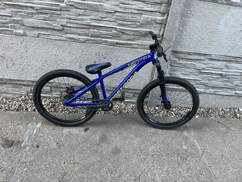  Značkové Dirtové kolo Dartmoore, velikost kol 24
