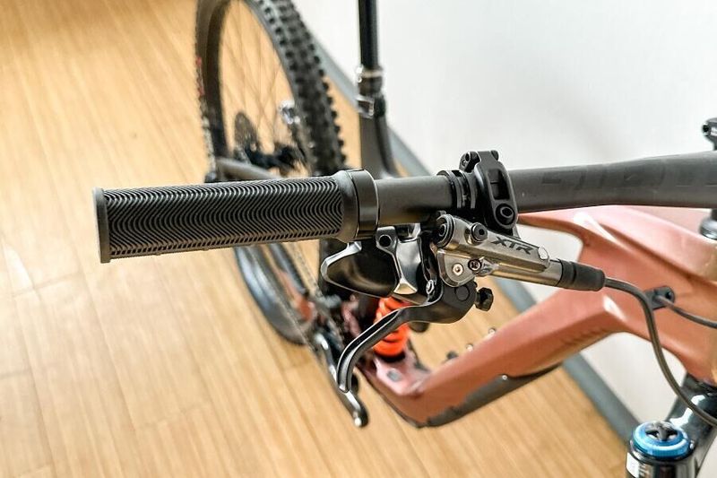 Celoodpružené kolo GIANT Reign Advanced Pro 0
