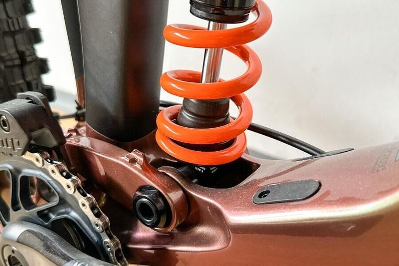 Celoodpružené kolo GIANT Reign Advanced Pro 0
