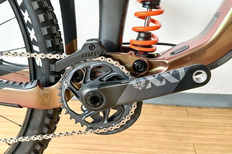 Celoodpružené kolo GIANT Reign Advanced Pro 0