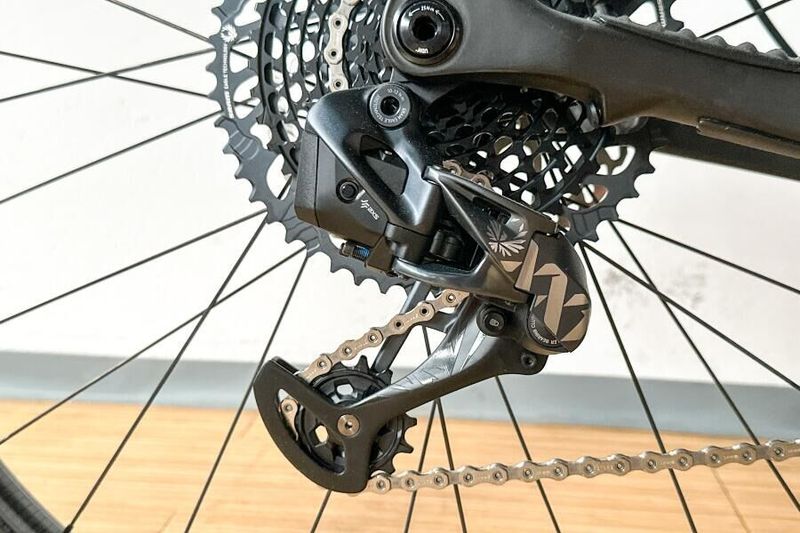 Celoodpružené kolo GIANT Reign Advanced Pro 0