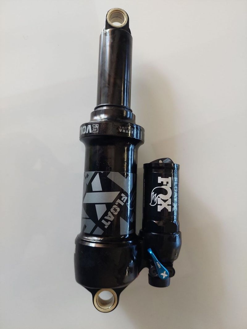 Float X Performance EVOL 230x65 s lockoutem 2 pozice