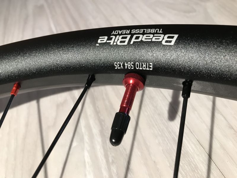 ZAPLÉTÁNÍ KOL MTB i SILNIČNÍ – NAŠE SPECIALITA UŽ VÍCE NEŽ 20 LET