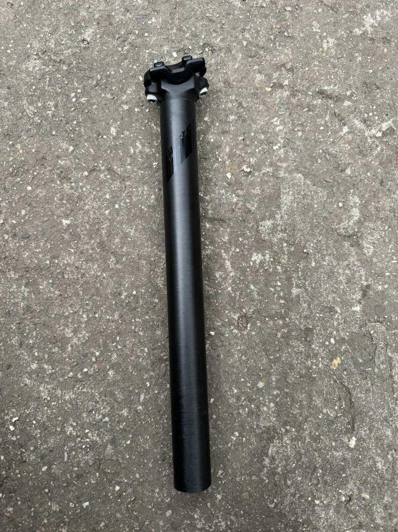 Forza Cirrus Carbon 31,6 x 350 mm karbonová sedlovka