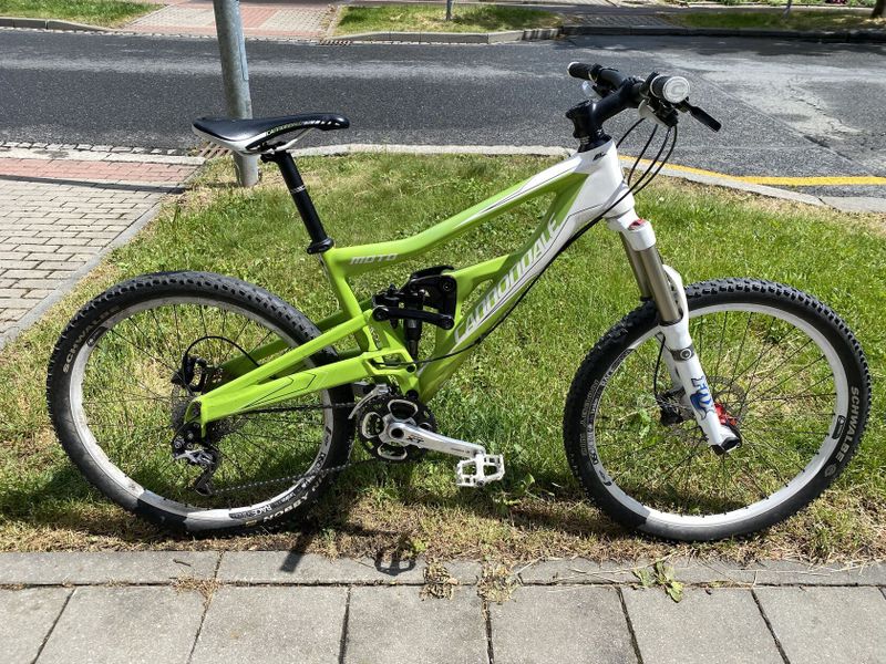 26" karbonové celoodpružené freeride kolo Cannondale MOTO rám 17"