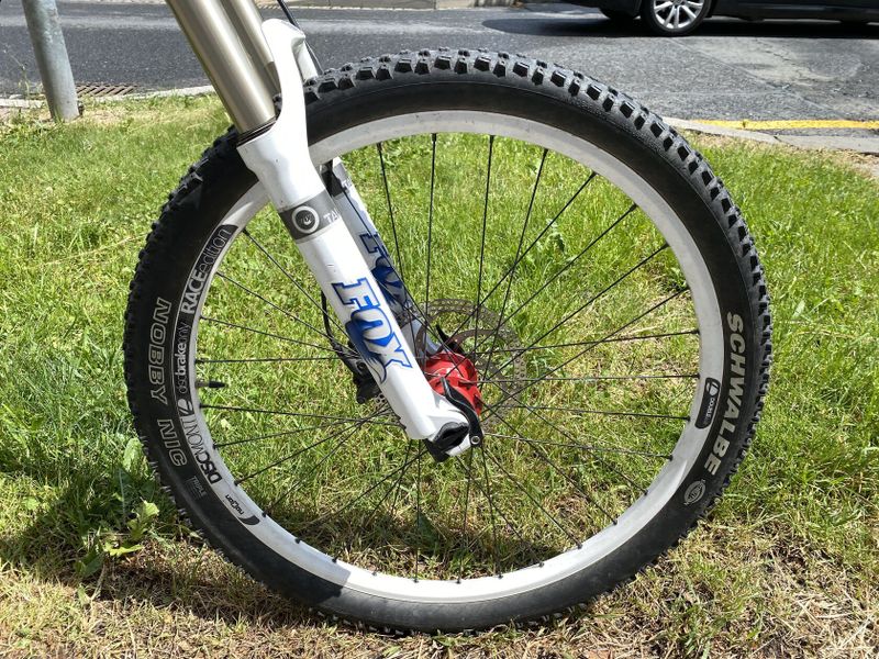26" karbonové celoodpružené freeride kolo Cannondale MOTO rám 17"
