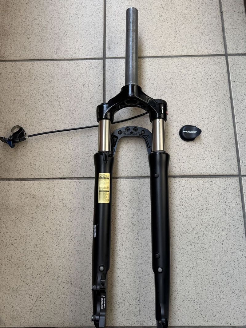 SR suntour lite 63mm 28"