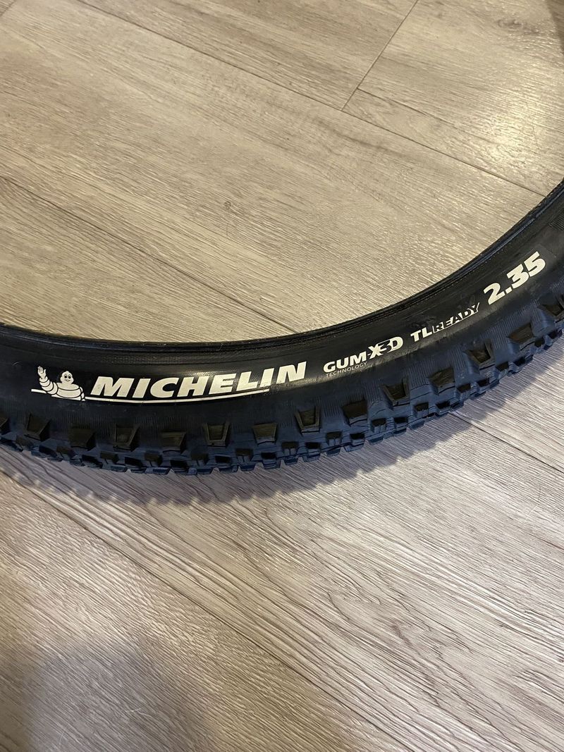 Prodám plášťe Michelin wild gum-X3D TL ready 2.35 Competition Line