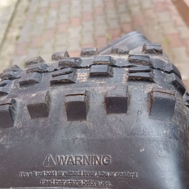Pláště Maxxis Minion DHF a Minion DHR 