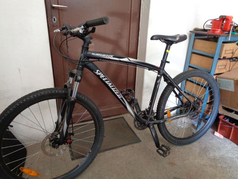 SPECIALIZED HARD ROCK Sport 19, kola 26", plně funkční, zachovalý stav