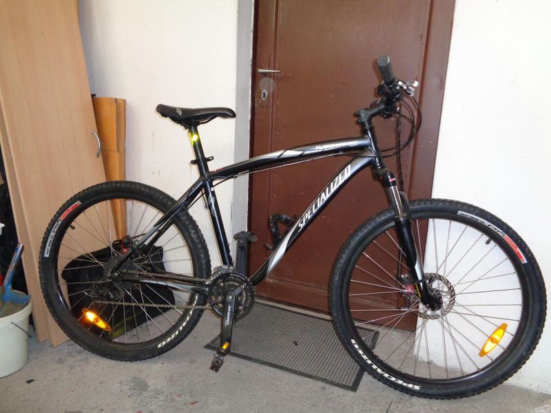 SPECIALIZED HARD ROCK Sport 19, kola 26", plně funkční, zachovalý stav