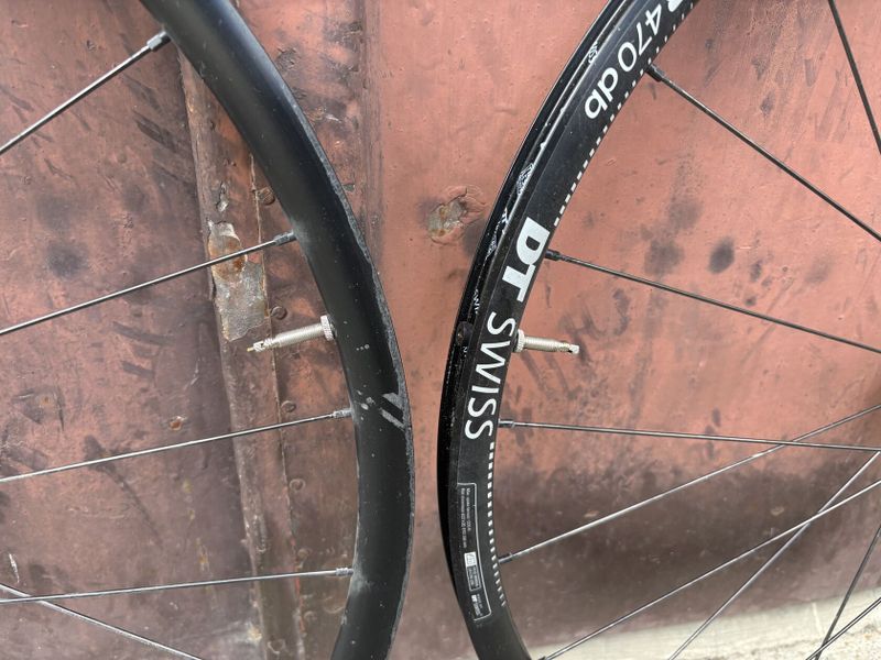 Vypletené ALU DT Swiss R470 db pevná osa Shimano