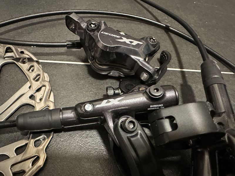 Nové 4-pístkové brzdy Shimano XT M8120