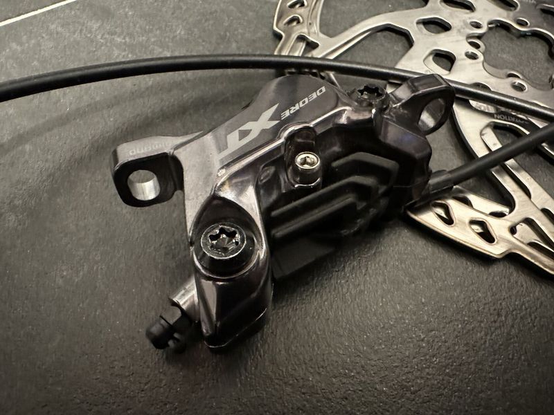 Nové 4-pístkové brzdy Shimano XT M8120