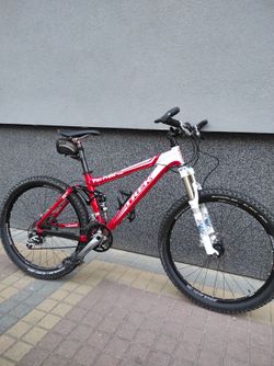 Trek Top Fuel 8 celoodpružené horské kolo (M)