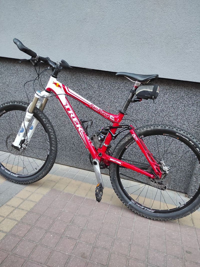 Trek Top Fuel 8 celoodpružené horské kolo (M)