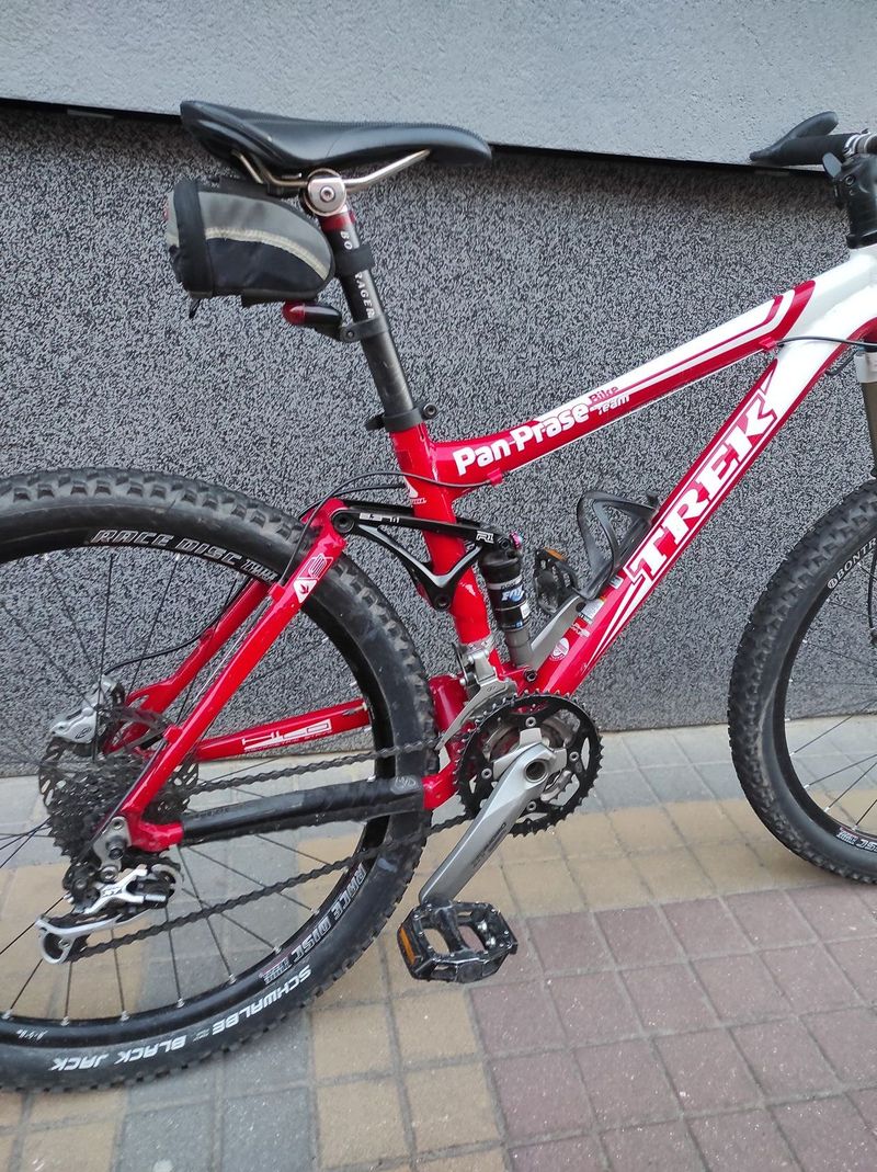 Trek Top Fuel 8 celoodpružené horské kolo (M)