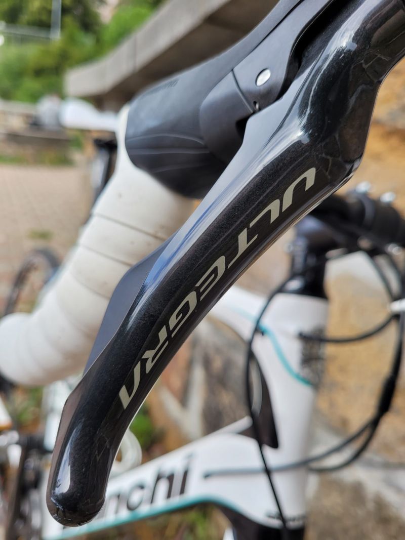 Italská raketa Bianchi Infinito CV - „Handmade in Italy”