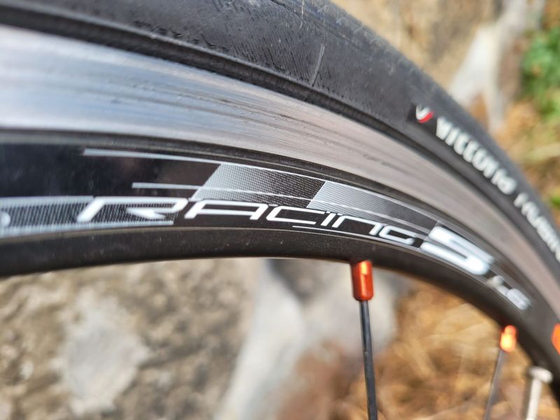 Italská raketa Bianchi Infinito CV - „Handmade in Italy”