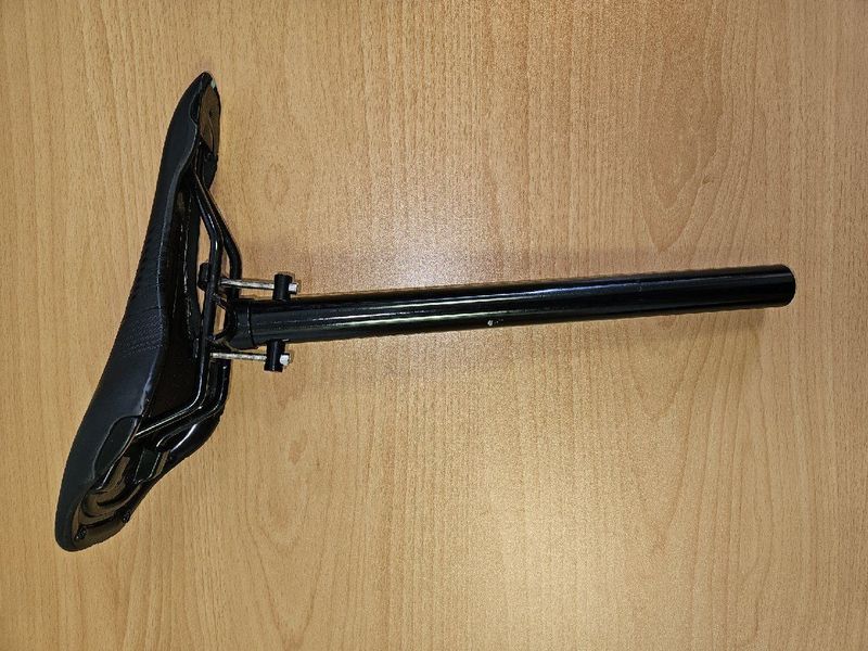 Prodám sedlo v Biachi barvě se sedlovkou 