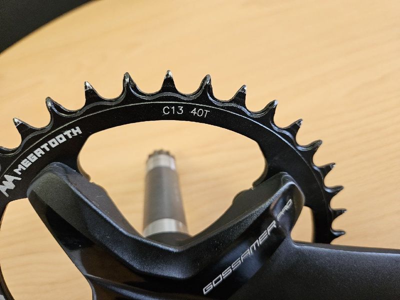 Kliky FSA Gossamer Pro Mega Exo s převodníkem 40z pro Campu 13s včetně ložisek 