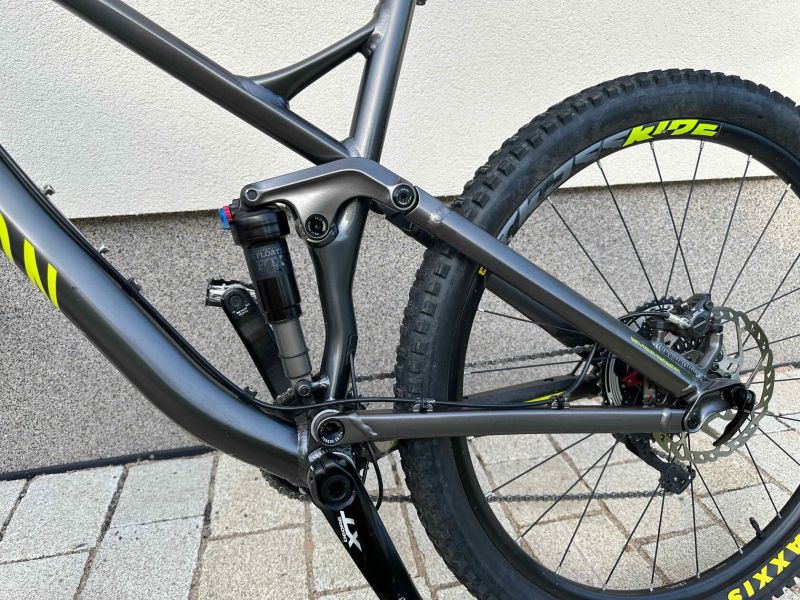 Canyon Nerve Al 27,5 vel. L 2015