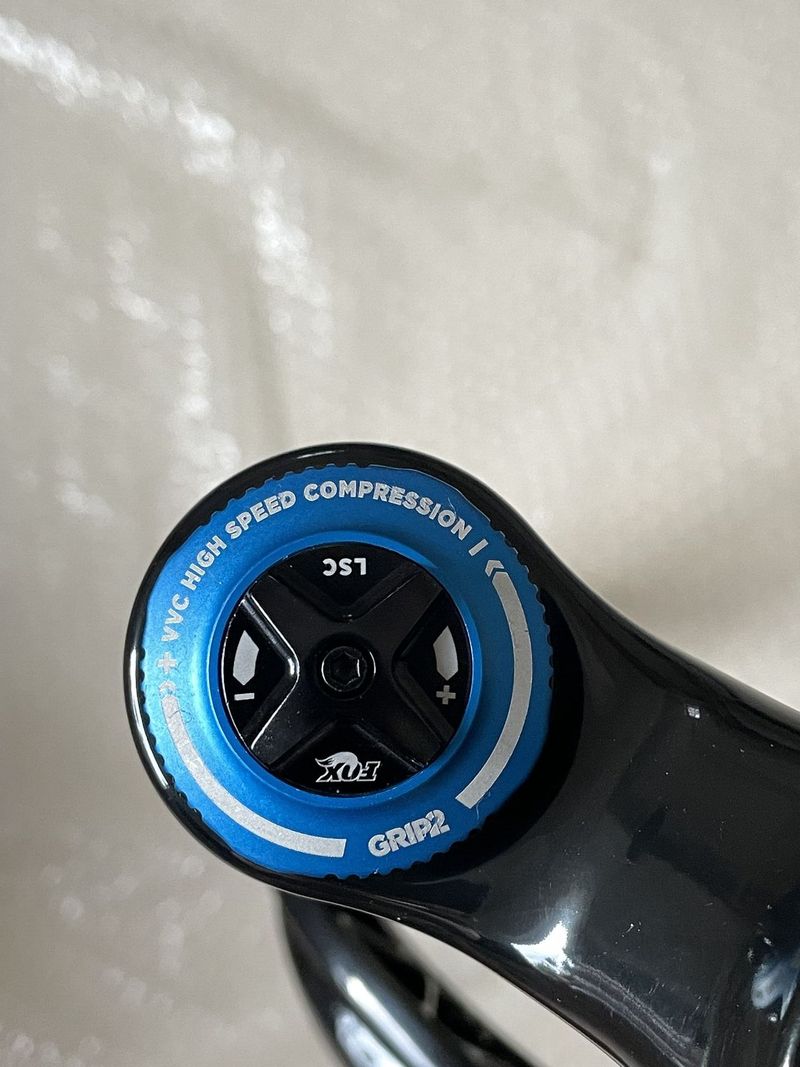 Fox 36 Factory 150mm Grip 2