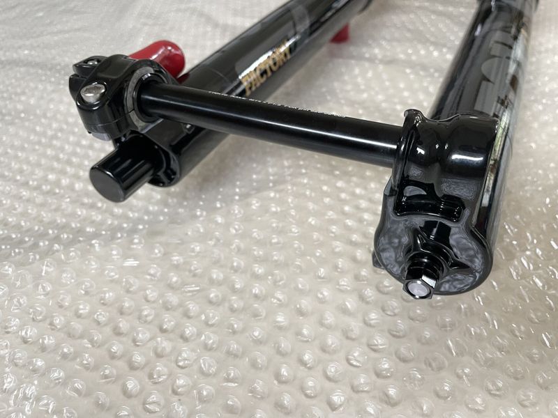 Fox 36 Factory 150mm Grip 2