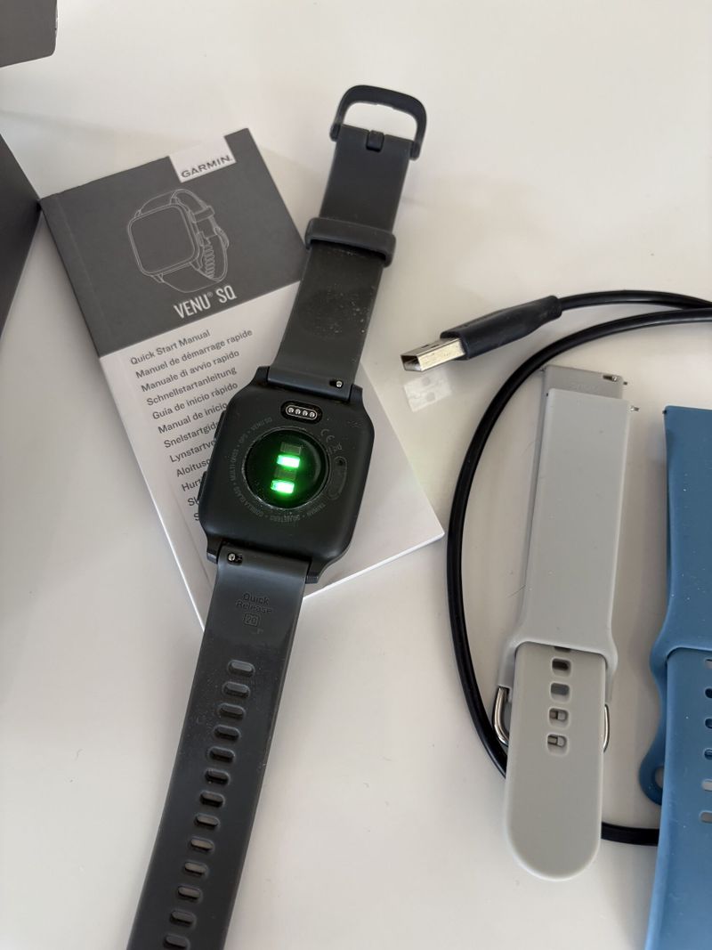 Prodám použité hodinky Garmin Venu SQ