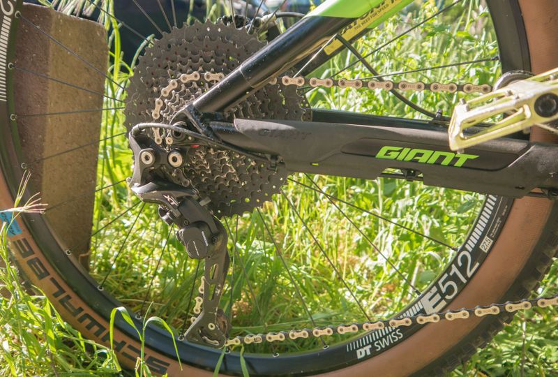 GIANT REIGN ADVANCED KARBON