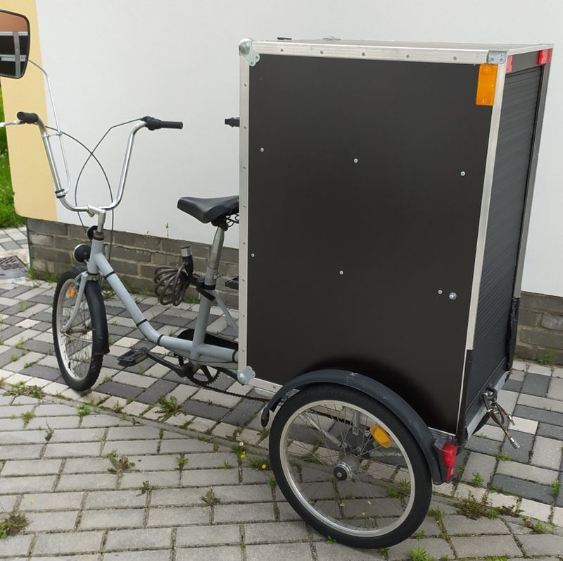Prodám upravenou tříkolku s boxem: