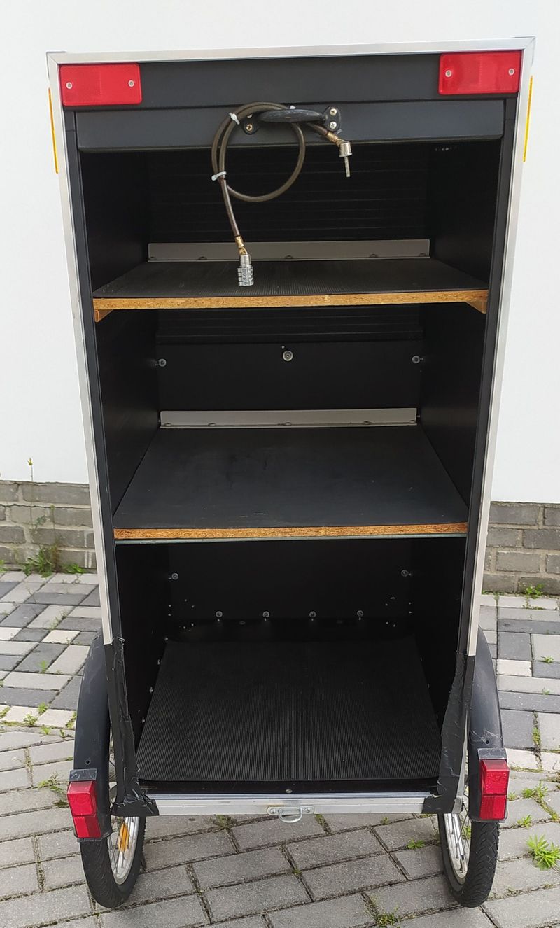 Prodám upravenou tříkolku s boxem: