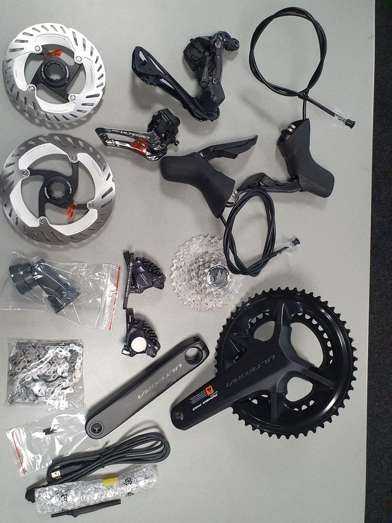 Sada Shimano Ultegra Di2 2x12 Disc