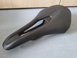 NOVÉ - sedlo Fizik Vento Argo R5, 140 mm