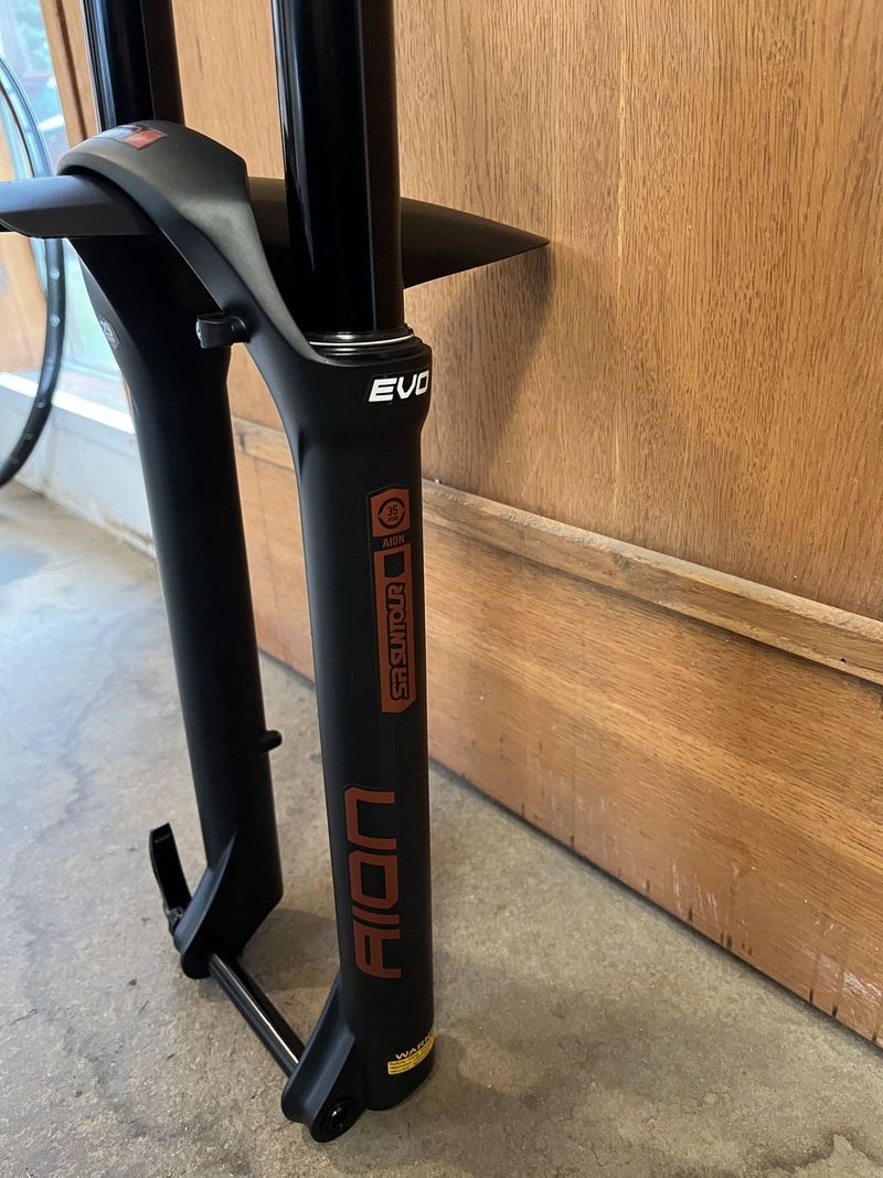 SR Suntour AION35 EVO Boost