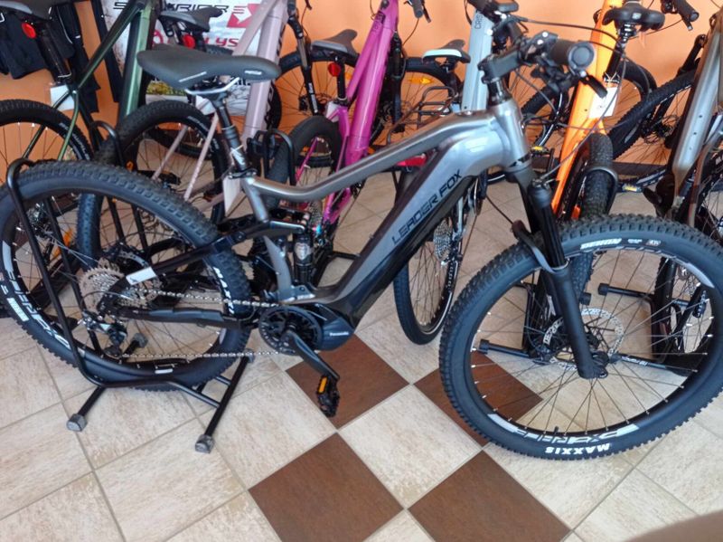 eMTB Leader Fox ARRAN, 720Wh, motor Panasonic, NOVÝ
