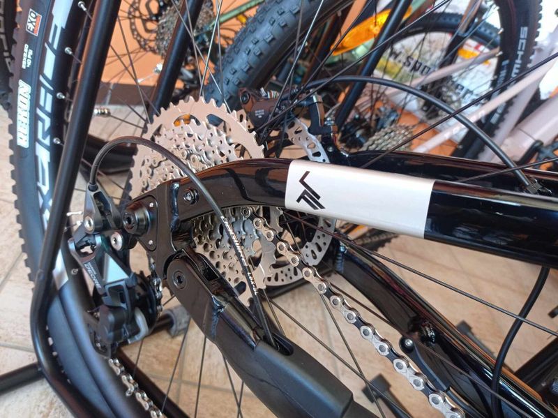 eMTB Leader Fox ARRAN, 720Wh, motor Panasonic, NOVÝ