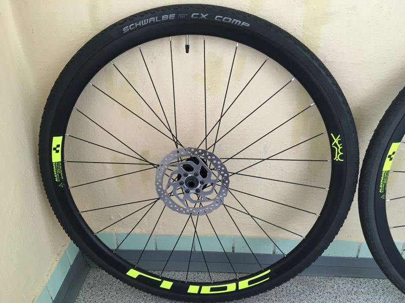 2 x Sada CX/gravel kol, ořech Shimano 