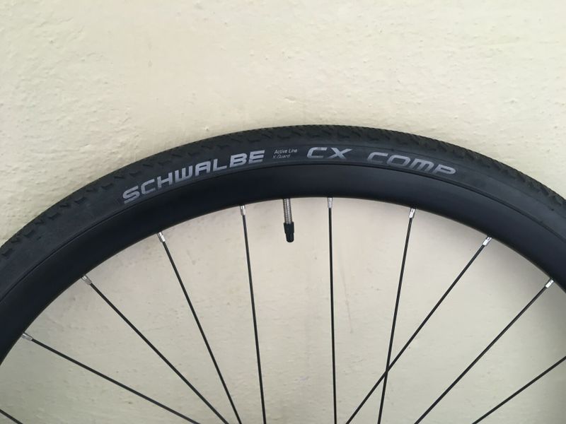 2 x Sada CX/gravel kol, ořech Shimano 
