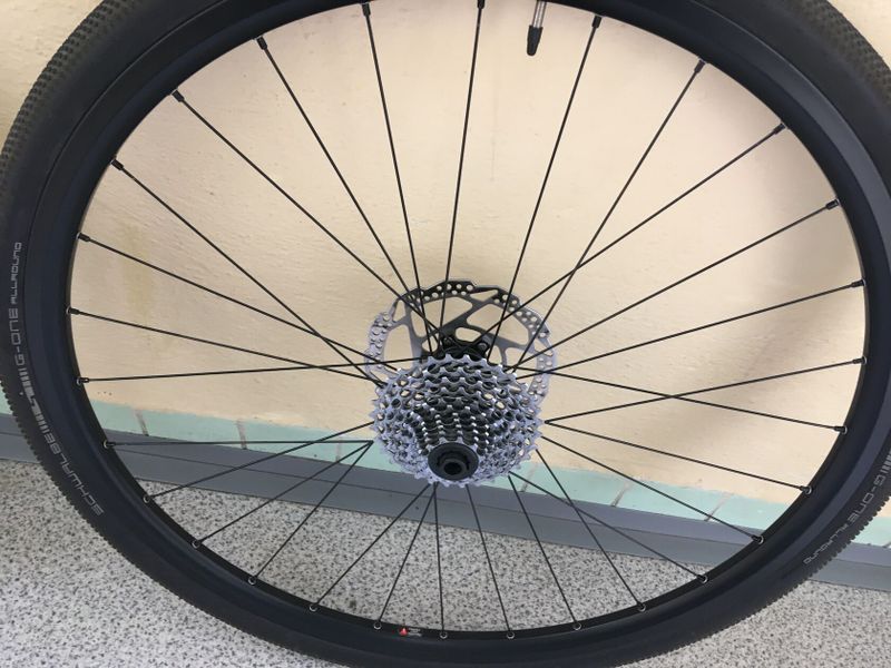 2 x Sada CX/gravel kol, ořech Shimano 