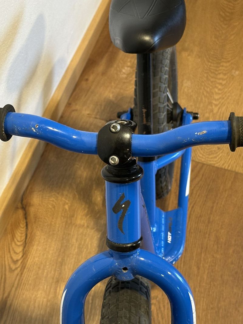 Odrážedlo Specialized Hotwalk 