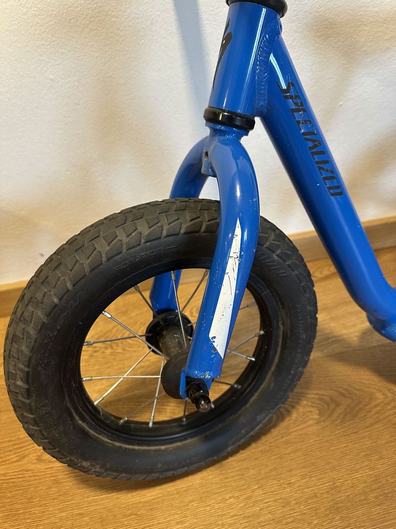 Odrážedlo Specialized Hotwalk 