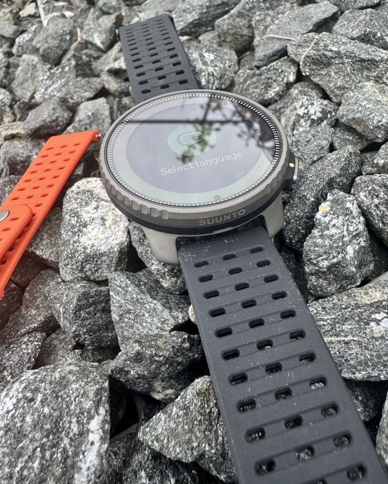 Suunto Vertical Titanium Solar Black (stav nových, se zárukou)