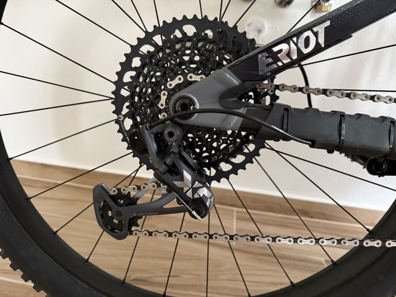 GHOST E-Riot AM CF 160/160 Full Party B750 Grey/Black - L, model 2024