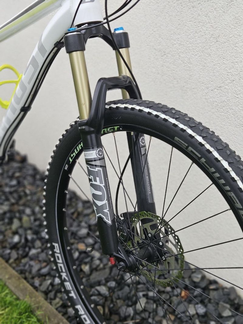 Horské kolo GHOST Kato EBS – velikost S (155–170 cm)